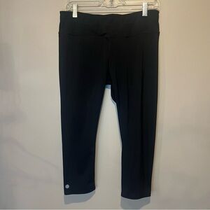 Athleta large sonar Capri black athletic pants rear pocket gym pants